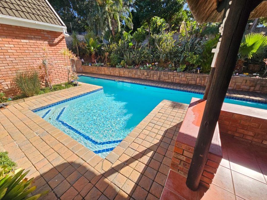 To Let 4 Bedroom Property for Rent in Lovemore Heights Estate Eastern Cape